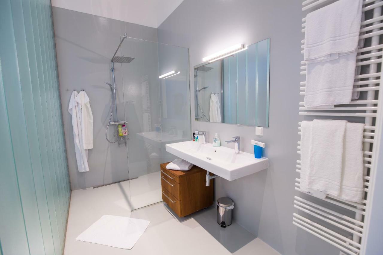 Grand Soho Apartment